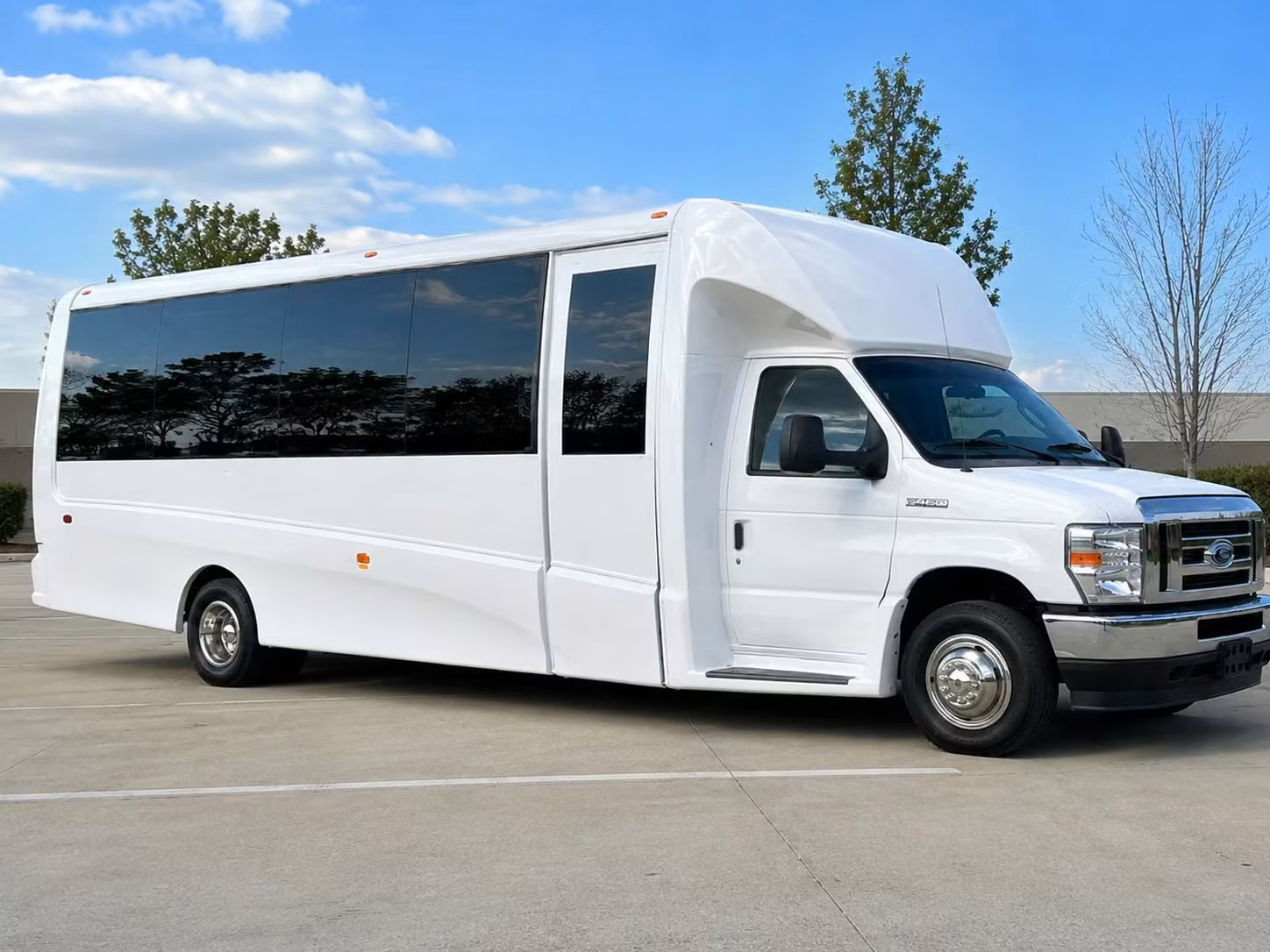 15 passenger minibus